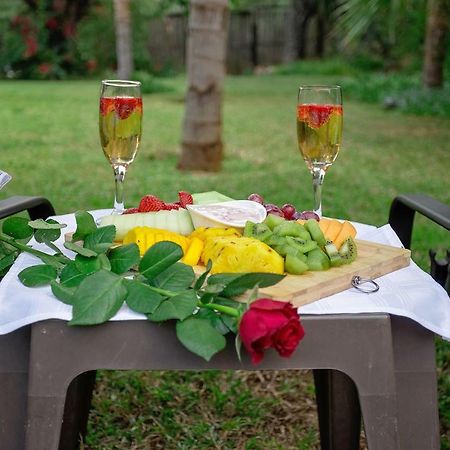 Three Oaks And An Aloe Boutique Hotel Hartbeespoort Esterno foto