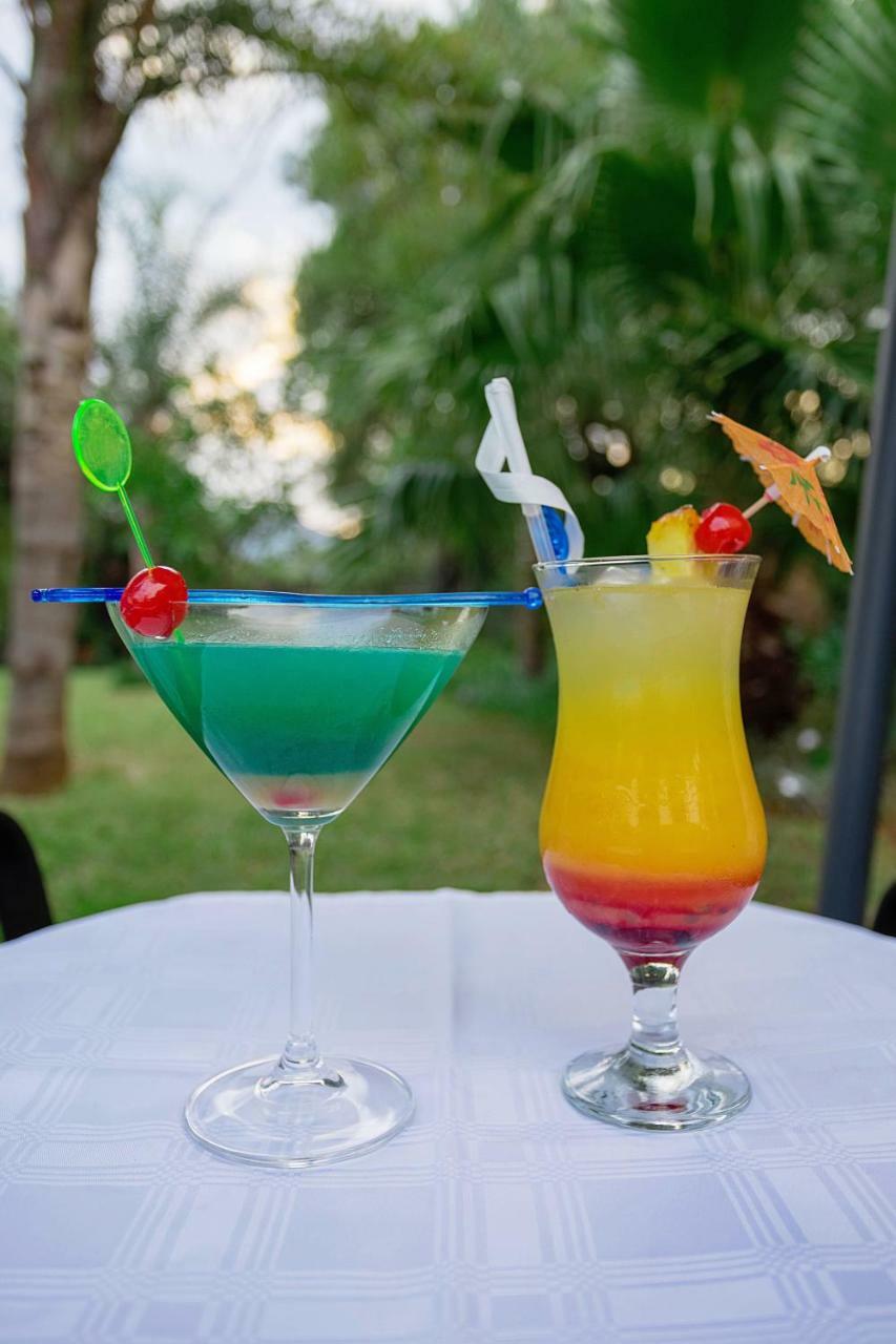 Three Oaks And An Aloe Boutique Hotel Hartbeespoort Esterno foto